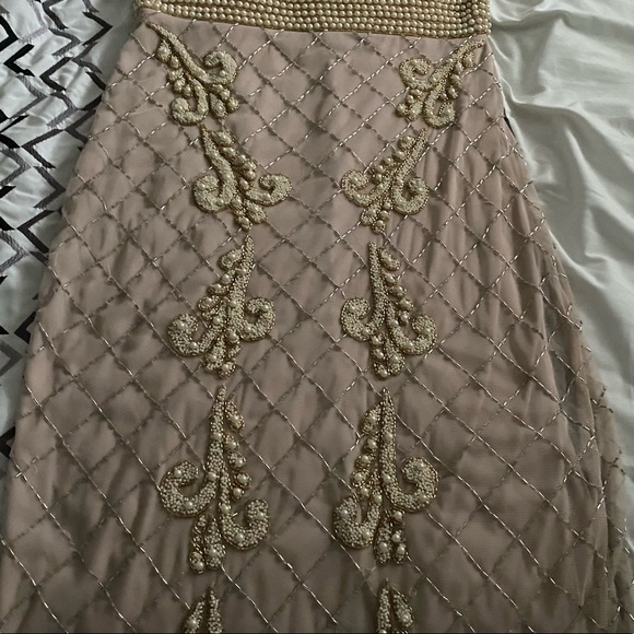 Dress - Picture 4 of 8